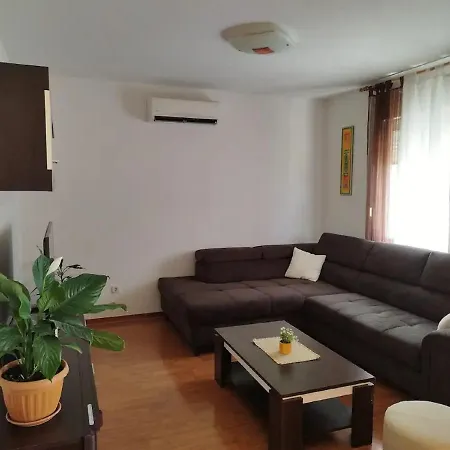 Apartment With A Parking Space Kastel Kambelovac, - 20998 Kastela