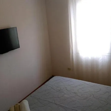 Apartment With A Parking Space Kastel Kambelovac, - 20998 Kastela